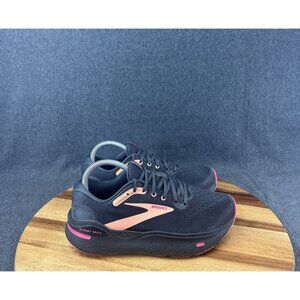 Brooks Women's Sneakers - Black and Pink